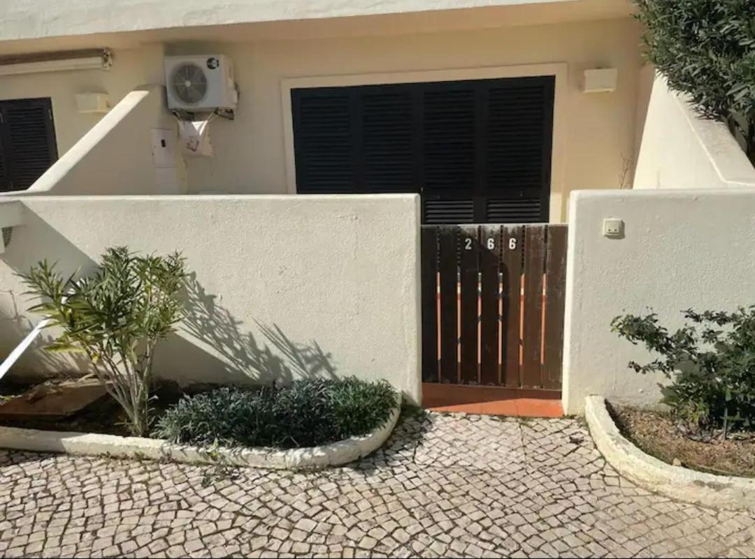 Simpatico Apartamento Com Piscina Em Albufeira Apartment ภายนอก รูปภาพ